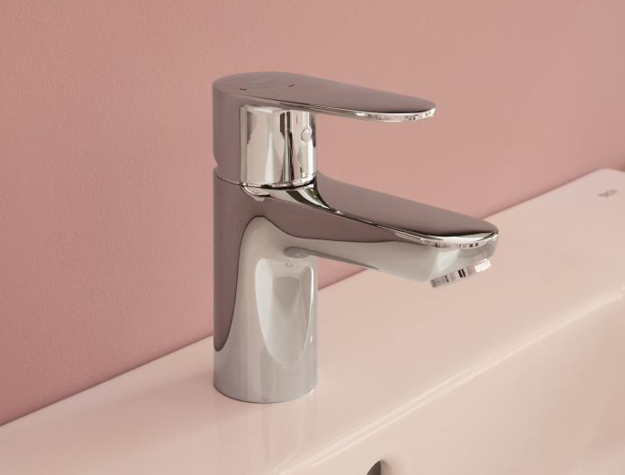 Roca Victoria Plus — installé sur un lavabo
